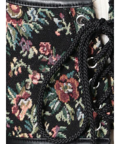 jouetie(ジュエティ)の「レースアップ2WAYコルセット(サスペンダー・レディース・アイボリー/ブラック・MEDIUM)」の3枚目の写真