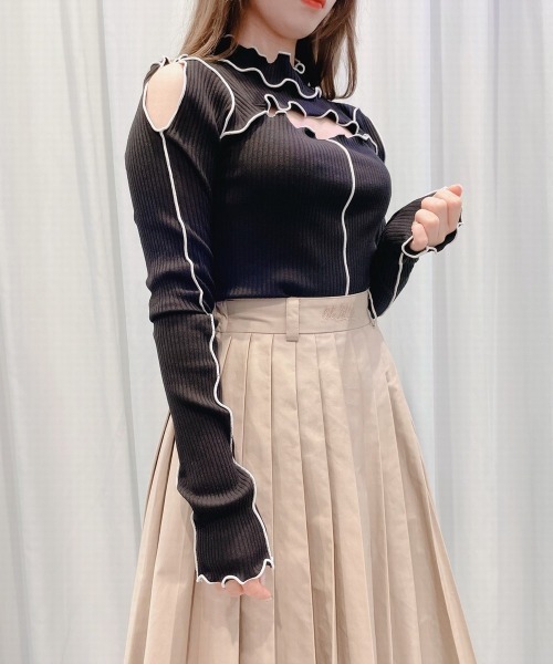 lilLilly（リルリリー）の「カットアウトリブトップス（Tシャツ