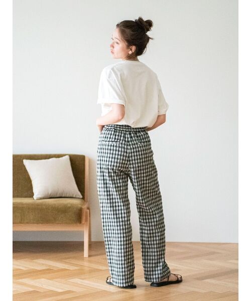 Ungrid（アングリッド）の「ギンガムチェックタックパンツ（その他パンツ・レディース・グレー/オフホワイト/グリーン・FREE）」の6枚目の写真