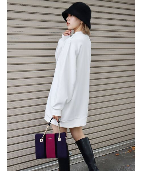 EVRIS（エヴリス）の「BIGシルエットスウェットワンピース（ワンピース・レディース・ブラック/ホワイト・FREE）」の11枚目の写真