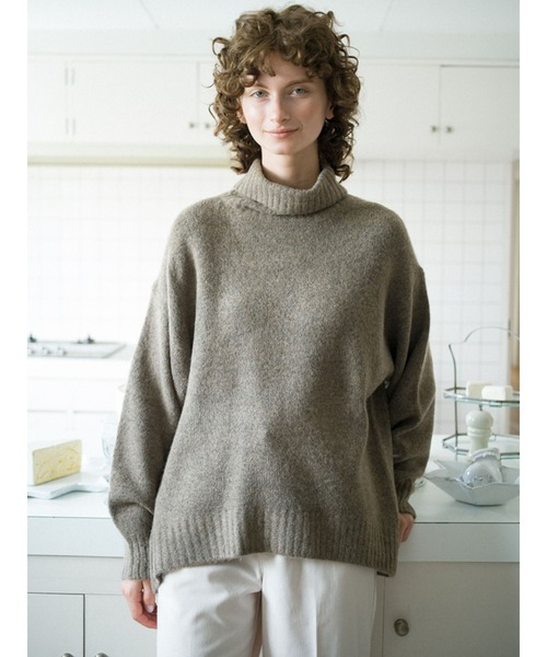 Lugnoncure（ルノンキュール）の「ふわふわ天竺トップス（ニット/セーター・レディース・ピンク/モカ/ブルー/オフホワイト・ﾌﾘ-）」の5枚目の写真