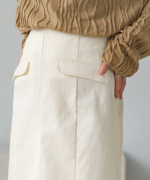 Bab(バブ)の「Iラインスリットデニムスカート(デニムスカート・レディース・グレイッシュベージュ/ブラック/オフホワイト・M)」の6枚目の写真