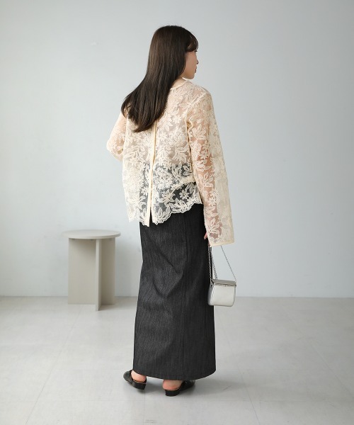 Bab(バブ)の「Iラインスリットデニムスカート(デニムスカート・レディース・グレイッシュベージュ/ブラック/オフホワイト・M)」の16枚目の写真