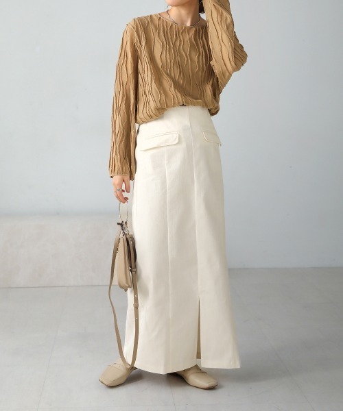 Bab(バブ)の「Iラインスリットデニムスカート(デニムスカート・レディース・グレイッシュベージュ/ブラック/オフホワイト・M)」の4枚目の写真