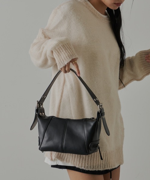 FIG&VIPER(フィグアンドバイパー)の「サークルベルトバッグ(ショルダーバッグ・レディース・ホワイト/ブラック・FREE)」の6枚目の写真