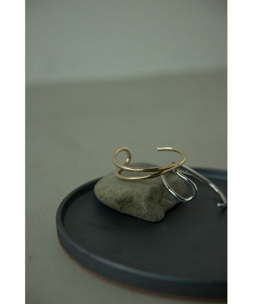 BLACK BY MOUSSY（ブラックバイマウジー）の「double bangle（ダブルバングル）（バングル/リストバンド・レディース・シルバー/ゴールド・FREE）」の3枚目の写真