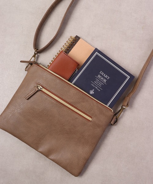 propellerheads(プロペラヘッズ)の「propellerheads 合成皮革サコッシュ(ショルダーバッグ・レディース・ブラウン/マスタード/グレー/ブラック・FREE)」の21枚目の写真