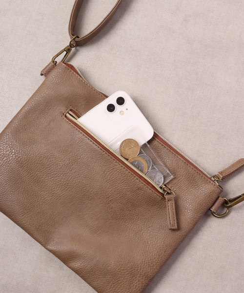 propellerheads(プロペラヘッズ)の「propellerheads 合成皮革サコッシュ(ショルダーバッグ・レディース・ブラウン/マスタード/グレー/ブラック・FREE)」の22枚目の写真