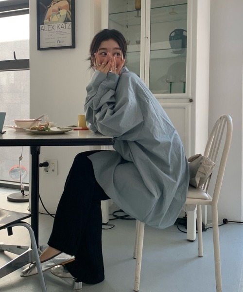 SEN TOKYO（セントーキョー）の「大人の上級者魅せ。バックオープン デザインオーバーシャツ（シャツ/ブラウス・レディース・アイボリー/ブルー・FREE）」の21枚目の写真