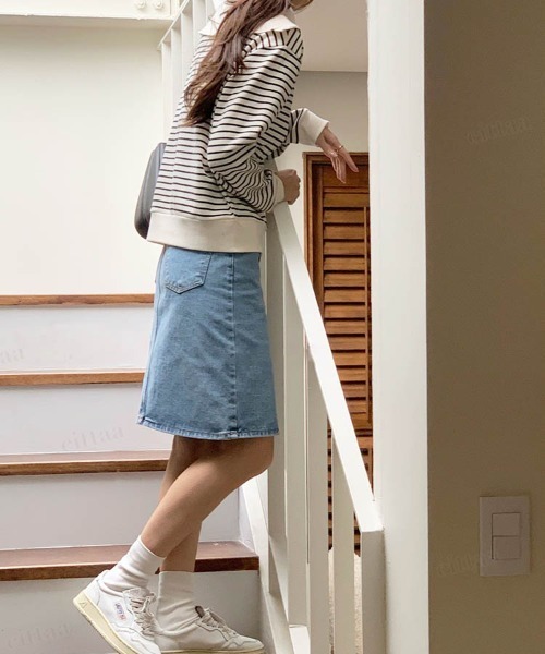 Dalfwin（ダールフィン）の「セーラーカラーハーフジップボーダースウェット（スウェット・レディース・ブラック/レッド/グレー系その他・FREE）」の4枚目の写真