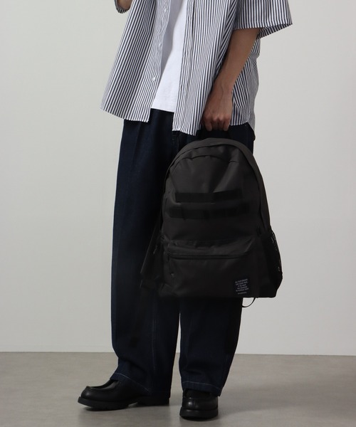 FUNALIVE(ファンアライブ)の「JUNESELECT ポイントテープバイカラー デイパック(バックパック/リュック・レディース・カーキ/ブラック/チャコールグレー/ベージュ・FREE)」の12枚目の写真