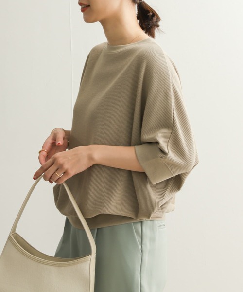 URBAN RESEARCH DOORS（アーバンリサーチドアーズ）の「『WEB/一部店舗限定カラー』タックフライスワイドTシャツ（Tシャツ/カットソー・レディース・ベージュ/オフホワイト/ホワイト系その他/ネイビー/ブラック/チャコールグレー・MEDIUM）」の5枚目の写真