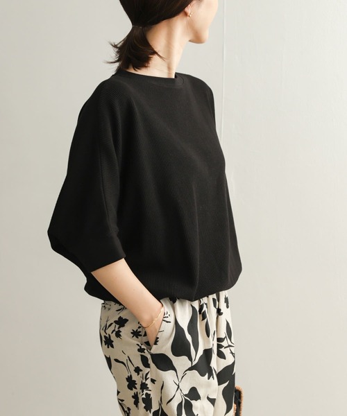 URBAN RESEARCH DOORS（アーバンリサーチドアーズ）の「『WEB/一部店舗限定カラー』タックフライスワイドTシャツ（Tシャツ/カットソー・レディース・ベージュ/オフホワイト/ホワイト系その他/ネイビー/ブラック/チャコールグレー・MEDIUM）」の13枚目の写真