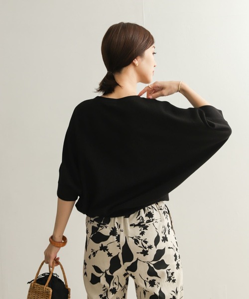 URBAN RESEARCH DOORS（アーバンリサーチドアーズ）の「『WEB/一部店舗限定カラー』タックフライスワイドTシャツ（Tシャツ/カットソー・レディース・ベージュ/オフホワイト/ホワイト系その他/ネイビー/ブラック/チャコールグレー・MEDIUM）」の16枚目の写真