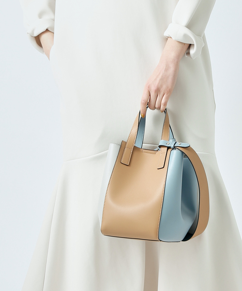 soeur（スール）の「●SOEUR/変形3WAYトートBAG/バケツバッグ（ハンドバッグ・レディース・ブラック/アイボリー/ライトブルー・フリー）」の3枚目の写真