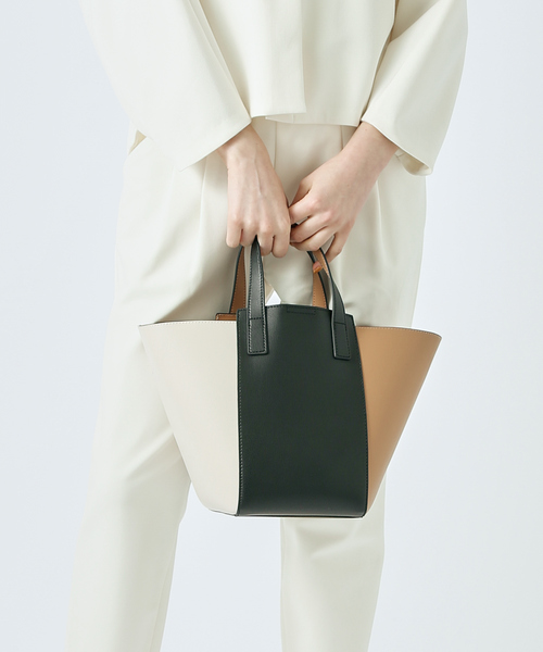 soeur（スール）の「●SOEUR/変形3WAYトートBAG/バケツバッグ（ハンドバッグ・レディース・ブラック/アイボリー/ライトブルー・フリー）」の2枚目の写真