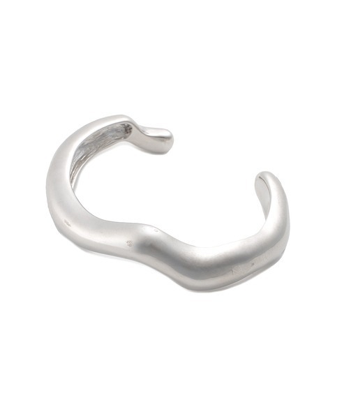 emmi(エミ)の「【emmi atelier】プランプウエーブバングル(ネックレス・レディース・シルバー/ゴールド・FREE)」の11枚目の写真