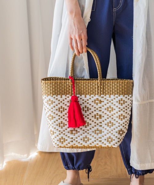 niko and...（ニコアンド）の「オリジナルメルカドトートバッグM（トートバッグ・レディース・ピンク/イエロー/ブラック/ブルー/キャメル/ホワイト・0）」の5枚目の写真