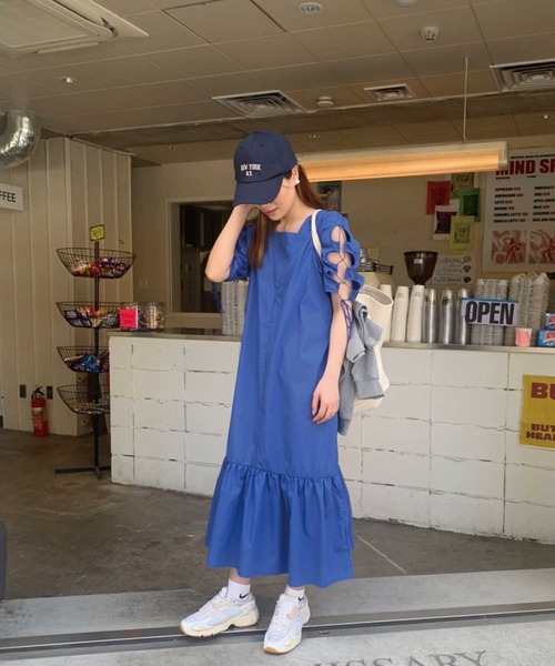 CORNERS（コーナーズ）の「袖レースアップティアードワンピース（ワンピース・レディース・ブラック/ブルー/グリーン/ホワイト・M）」の11枚目の写真