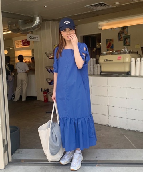 CORNERS（コーナーズ）の「袖レースアップティアードワンピース（ワンピース・レディース・ブラック/ブルー/グリーン/ホワイト・M）」の12枚目の写真
