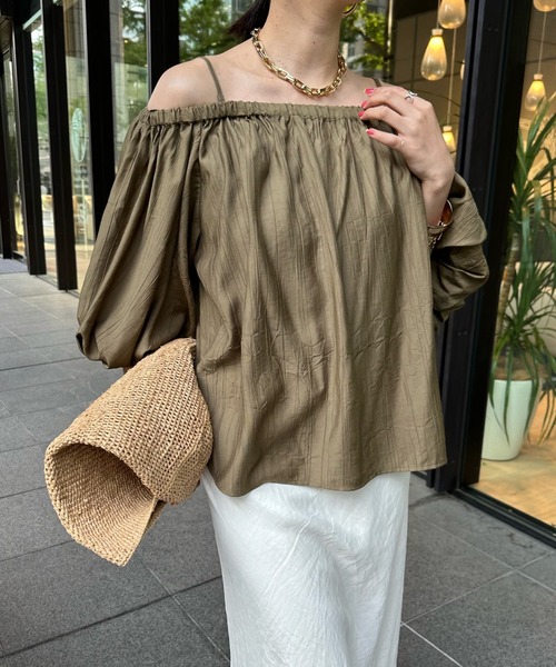 DouDou（ドゥドゥ）の「2WAYオフショルブラウス（シャツ/ブラウス・レディース・ブラック/オリーブ/オフホワイト・FREE）」の18枚目の写真