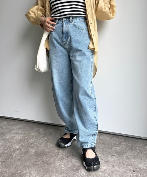 CPCM（シーピーシーエム）の「コクーンデニムパンツ（デニムパンツ・レディース・サックスブルー/ブラック・SMALL/MEDIUM）」の4枚目の写真