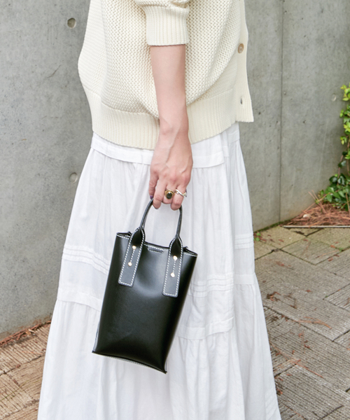 MIAN （ミアン）の「《追加》【MIAN/ミアン】2WAYミニポシェット（ショルダーバッグ・レディース・ホワイト/ブラック/ブラウン/ピンク/グリーン・FREE）」の6枚目の写真