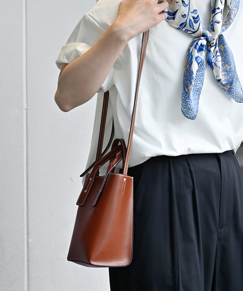 MIAN （ミアン）の「《追加》【MIAN/ミアン】2WAYミニポシェット（ショルダーバッグ・レディース・ホワイト/ブラック/ブラウン/ピンク/グリーン・FREE）」の7枚目の写真