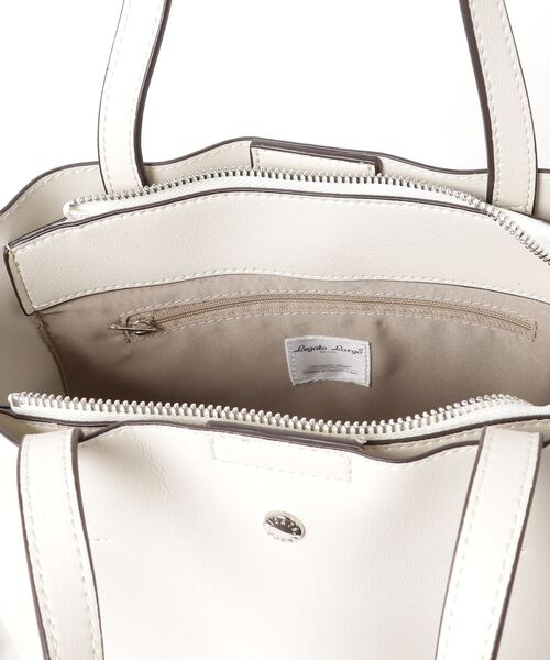 Legato Largo(レガートラルゴ)の「LegatoLargo かるいかばん 2WAYトートバッグ(トートバッグ・レディース・ブラック/グレイッシュベージュ/キャメル/アイボリー/ラベンダー/ライトグレー・FREE)」の8枚目の写真