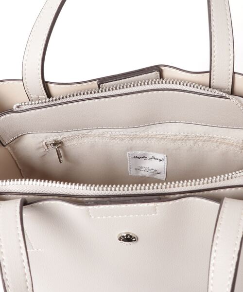 Legato Largo(レガートラルゴ)の「LegatoLargo かるいかばん 2WAYトートバッグ(トートバッグ・レディース・ブラック/グレイッシュベージュ/キャメル/アイボリー/ラベンダー/ライトグレー・FREE)」の7枚目の写真