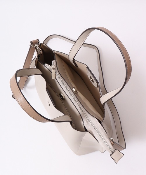 Legato Largo(レガートラルゴ)の「LegatoLargo かるいかばん 2WAYトートバッグ(トートバッグ・レディース・ブラック/グレイッシュベージュ/キャメル/アイボリー/ラベンダー/ライトグレー・FREE)」の15枚目の写真