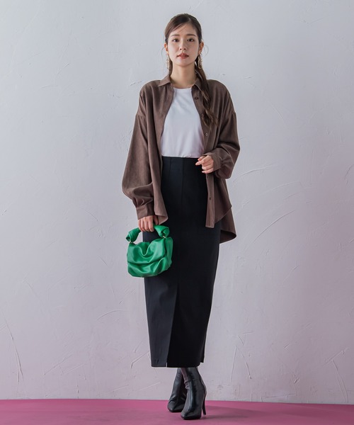 VICKY（ビッキー）の「【秋冬に取り入れたい】細ピッチコーデュロイオーバーシャツ《洗濯機で洗える》（シャツ/ブラウス・レディース・イエロー/ブラウン/オフホワイト/ブラック・M）」の11枚目の写真