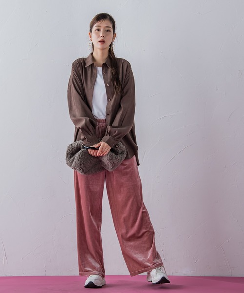 VICKY（ビッキー）の「【秋冬に取り入れたい】細ピッチコーデュロイオーバーシャツ《洗濯機で洗える》（シャツ/ブラウス・レディース・イエロー/ブラウン/オフホワイト/ブラック・M）」の14枚目の写真