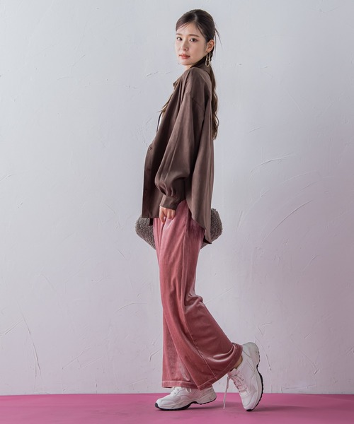 VICKY（ビッキー）の「【秋冬に取り入れたい】細ピッチコーデュロイオーバーシャツ《洗濯機で洗える》（シャツ/ブラウス・レディース・イエロー/ブラウン/オフホワイト/ブラック・M）」の15枚目の写真