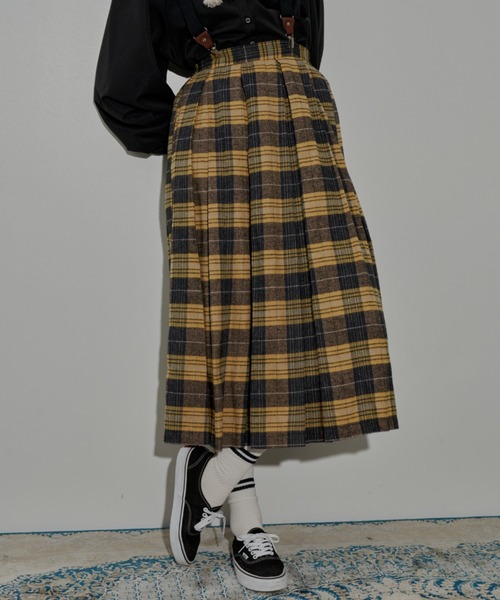 MERLOT(メルロー)の「タータンチェックタックスカート(スカート・レディース・イエロー/ベージュ・S/FREE)」の4枚目の写真