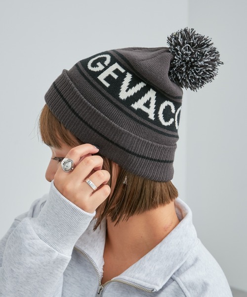 GEVACO（ゲバコ）の「【GEVACO/ゲバコ】ロゴボンボンニットキャップ（ニットキャップ/ビーニー・レディース・チャコールグレー/ブルー/レッド/ネイビー・ONE SIZE）」の13枚目の写真