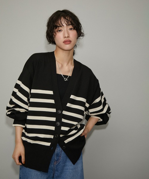 ADAM ET ROPE'（アダムエロペ）の「【サステナブル・WEB限定】カーブスリーブVネックカーディガン（カーディガン/ボレロ・レディース・ブラック系その他/ブルー/チャコールグレー・FREE）」の20枚目の写真