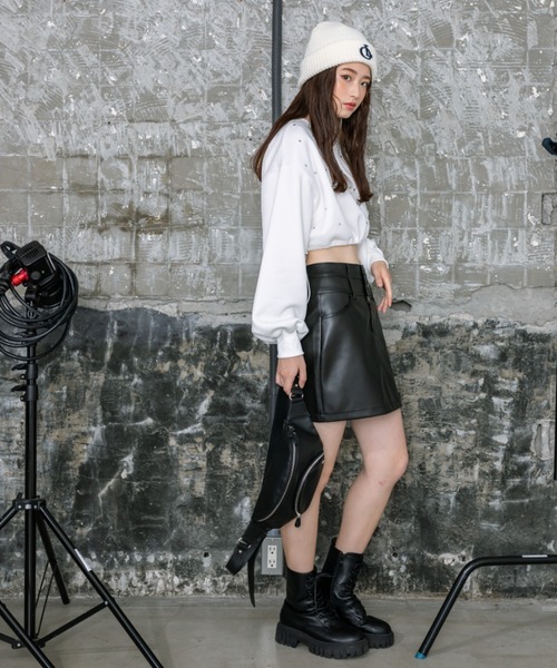 OLIVE des OLIVE（オリーブデオリーブ）の「【一部WEB店舗限定カラー有】きらきらクロップドトップス　1032060190（スウェット・レディース・ピンク/オフホワイト/ブラック/サックスブルー・FREE）」の6枚目の写真