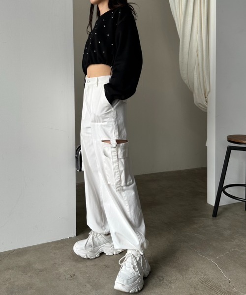 OLIVE des OLIVE（オリーブデオリーブ）の「【一部WEB店舗限定カラー有】きらきらクロップドトップス　1032060190（スウェット・レディース・ピンク/オフホワイト/ブラック/サックスブルー・FREE）」の13枚目の写真