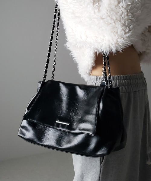 me+em select(ミームセレクト)の「【 3color 】チェーンフェイクレザーフラップショルダーバッグ / chain fake leather flap shoulder bag(ショルダーバッグ・レディース・ブラック/シルバー/アイボリー・FREE)」の21枚目の写真