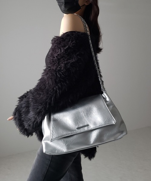 me+em select(ミームセレクト)の「【 3color 】チェーンフェイクレザーフラップショルダーバッグ / chain fake leather flap shoulder bag(ショルダーバッグ・レディース・ブラック/シルバー/アイボリー・FREE)」の20枚目の写真