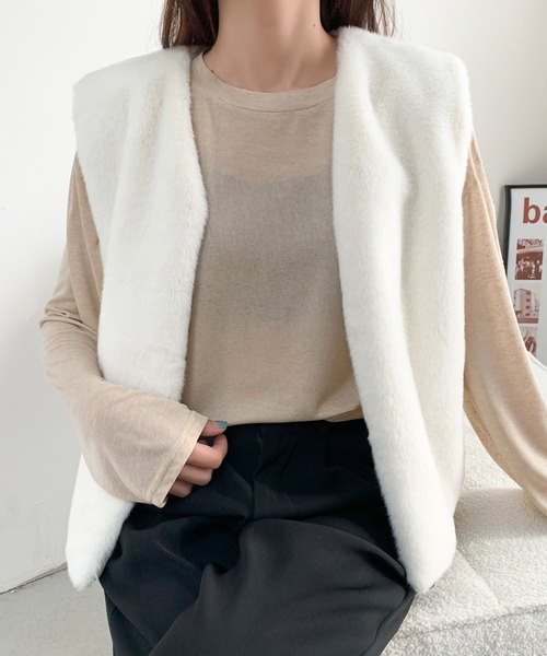 ABITOKYO(アビトーキョー)の「シアークルーネックトップス(Tシャツ/カットソー・レディース・ホワイト/ブラック/ベージュ・M/L/XL)」の21枚目の写真