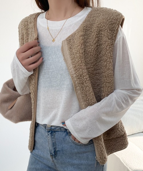 ABITOKYO(アビトーキョー)の「シアークルーネックトップス(Tシャツ/カットソー・レディース・ホワイト/ブラック/ベージュ・M/L/XL)」の5枚目の写真