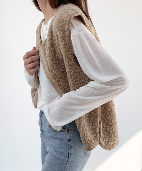 ABITOKYO(アビトーキョー)の「シアークルーネックトップス(Tシャツ/カットソー・レディース・ホワイト/ブラック/ベージュ・M/L/XL)」の7枚目の写真