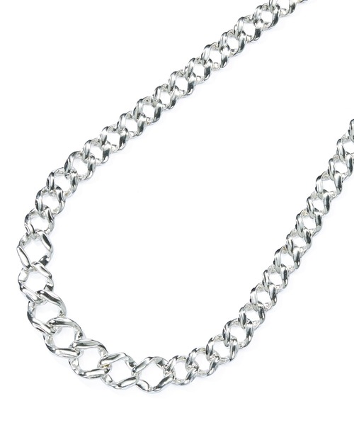 CRIMIE（クライミー）の「LINK CHAIN GRADATION SILVER NECKLACE MIDDLE / チェーン グラデーション シルバー ネックレス ミドル（ネックレス・メンズ・シルバー・ONE SIZE）」の4枚目の写真