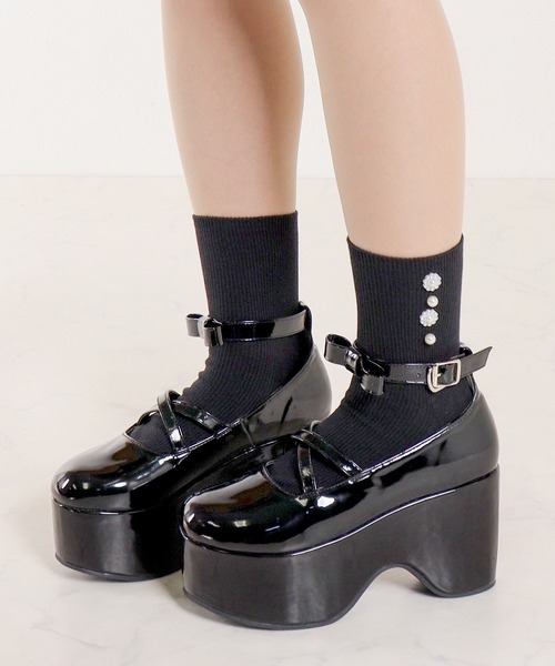 LOVEHUNTER(ラブハンター)の「LOVEHUNTER/軽量厚底 +9.5cm クロスリボンストラップパンプス(1642)(パンプス・レディース・ブラック系2/ブラック系1・S/M/LL/L)」の5枚目の写真
