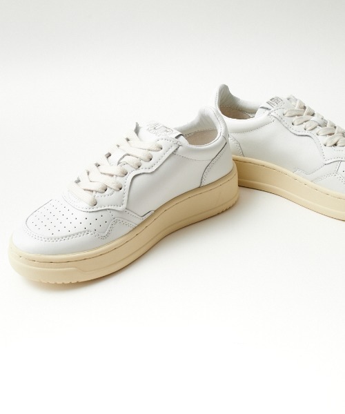 AUTRY（オートリー）の「[AUTRY/オートリ―] MEDALIST ローカットスニーカー（スニーカー・レディース・ホワイト・37/38/36）」の4枚目の写真
