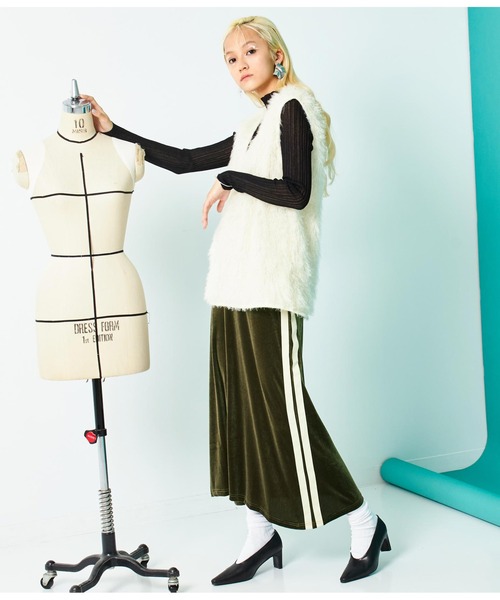 Settimissimo（セッティミッシモ）の「サイドライン ベロア Iライン スカート（スカート・レディース・カーキ/ブラック・FREE）」の13枚目の写真