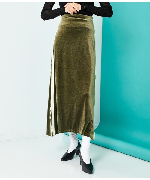 Settimissimo（セッティミッシモ）の「サイドライン ベロア Iライン スカート（スカート・レディース・カーキ/ブラック・FREE）」の5枚目の写真