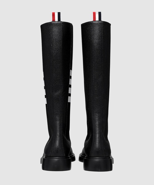 THOM BROWNE（トムブラウン）の「KNEE HIGH 4 BAR CHELSEA BOOT W/ LIGHTWEIGHT RUBBER SOLE IN PEBBLE GRAIN LEATHER（ブーツ・レディース・ブラック・38/37）」の4枚目の写真